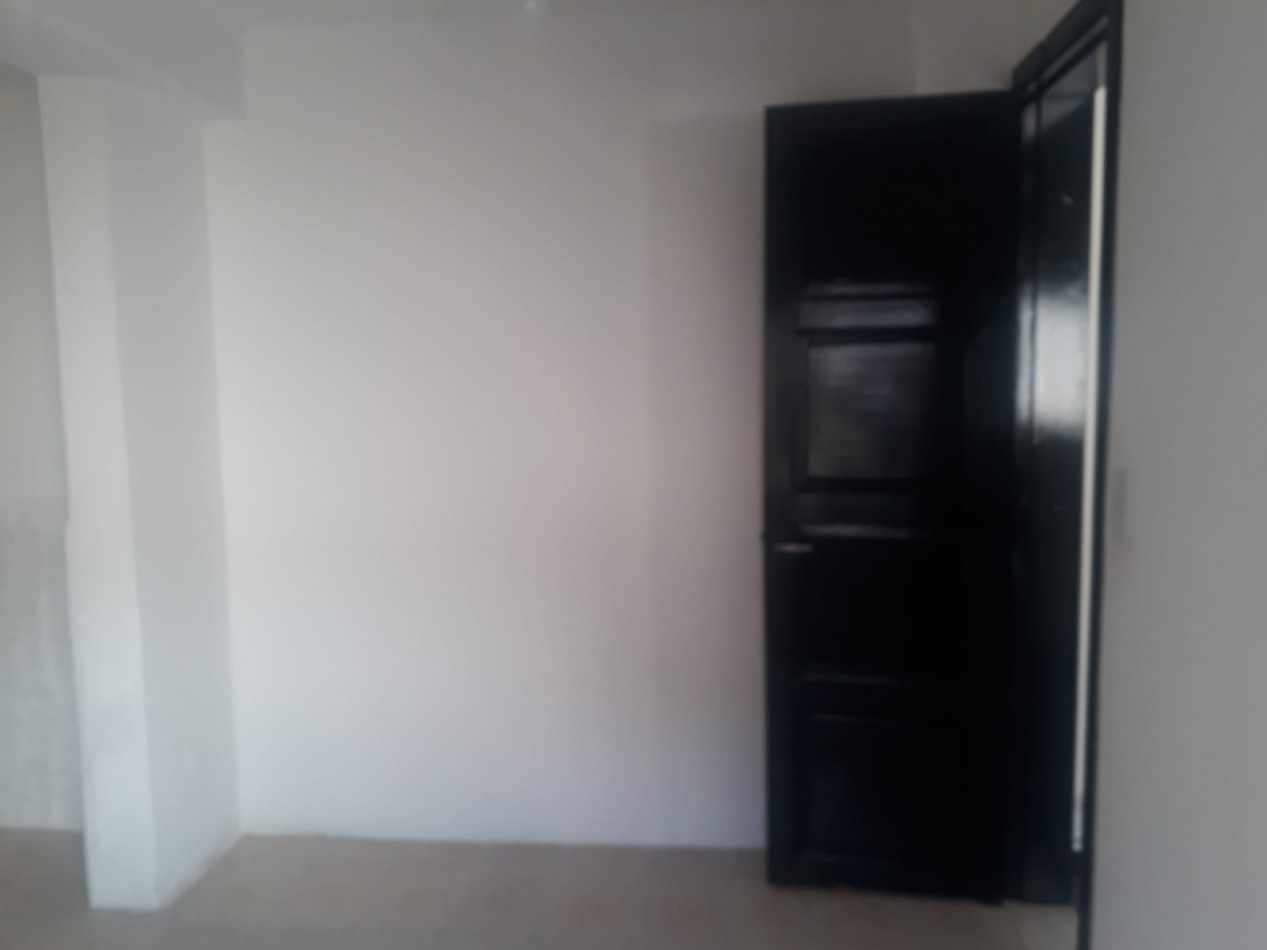  16 y 58 PH EN PLANTA BAJA SOBRE LOTE 10X30  150M2 CUBIERTOS 
