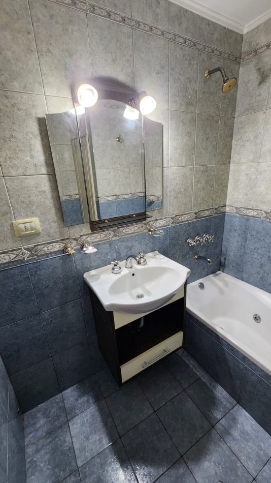 58  E/ 12 Y 13 - DEPARTAMENTO EN ALQUILER -  AMOBLADO 