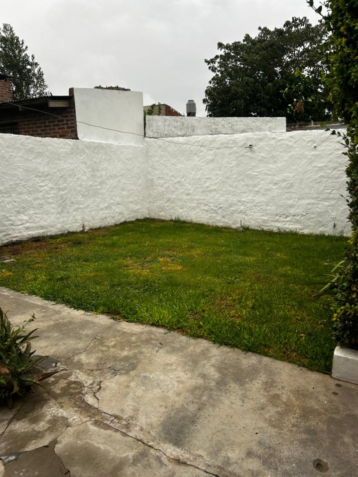 Casa en alquiler - 11 y 513 - Ringuelet - 2 Dorm - parque 