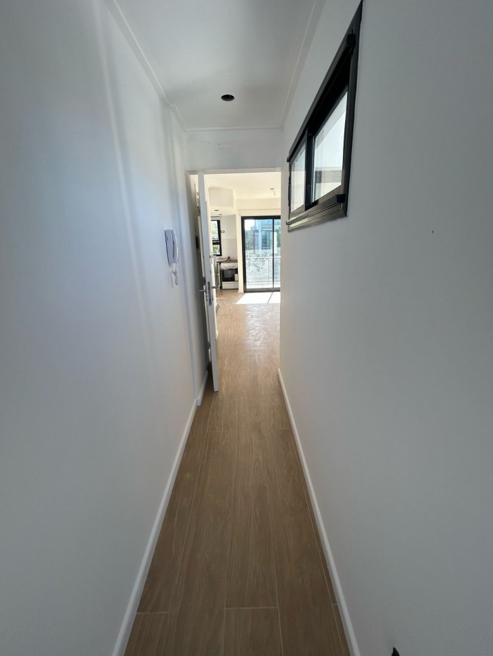 41 E/ 17 Y 18 . 1 DORMITORIOS SEMI PISO-  BARRIO NORTE - A ESTRENAR