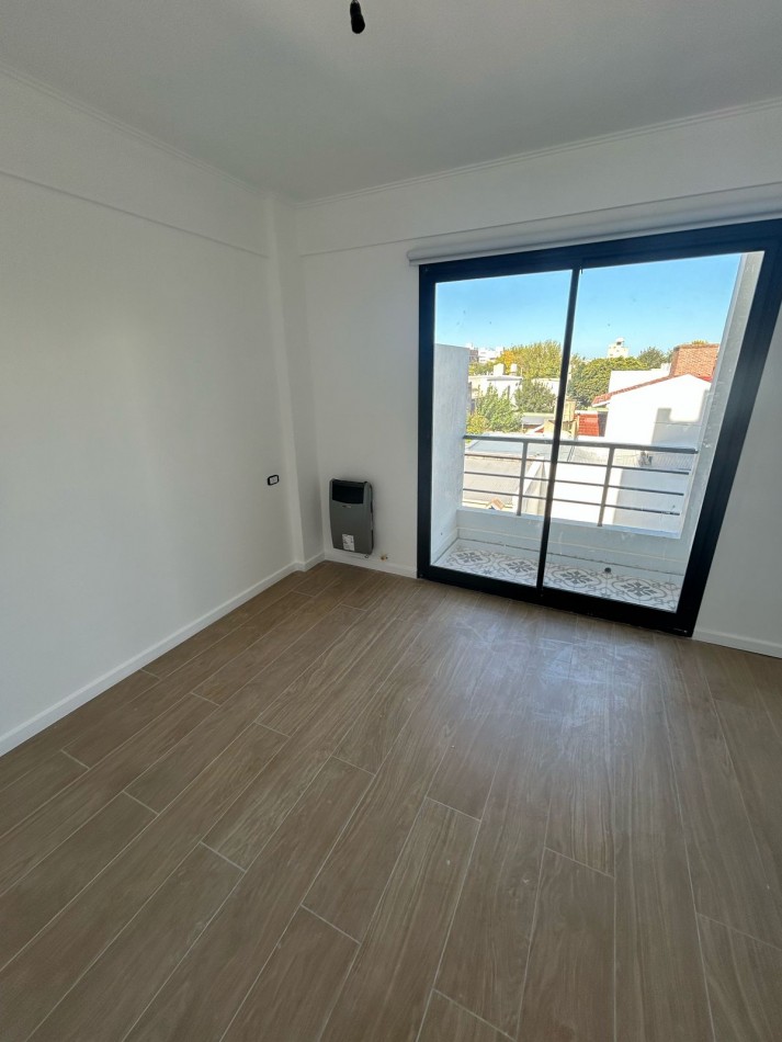 41 E/ 17 Y 18 . 1 DORMITORIOS SEMI PISO-  BARRIO NORTE - A ESTRENAR