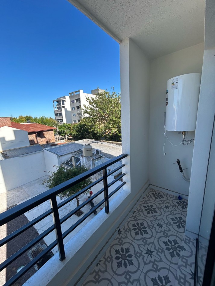 41 E/ 17 Y 18 . 1 DORMITORIOS SEMI PISO-  BARRIO NORTE - A ESTRENAR