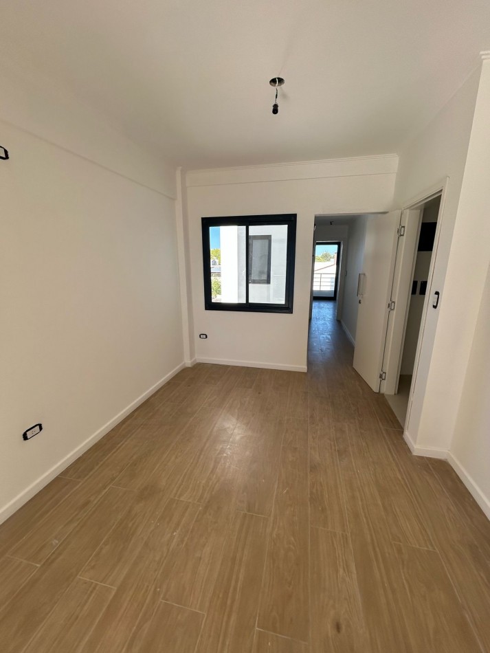 41 E/ 17 Y 18 . 1 DORMITORIOS SEMI PISO-  BARRIO NORTE - A ESTRENAR