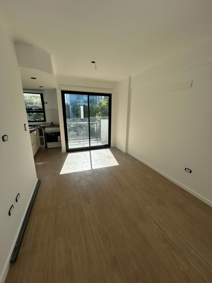 41 E/ 17 Y 18 . 1 DORMITORIOS SEMI PISO-  BARRIO NORTE - A ESTRENAR