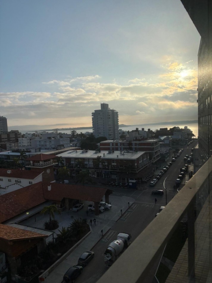APARTAMENTO DE 1 DORMITORIO Y MEDIO -  EN PLENO CENTRO DE PUNTA DEL ESTE 