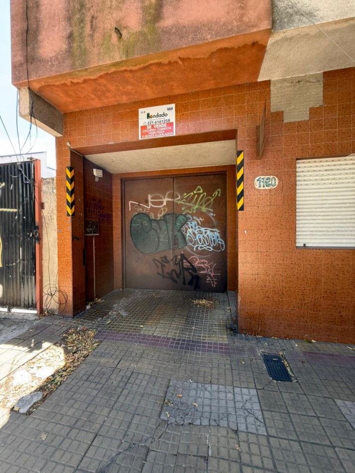 2 E/ 67 Y 68 - VENDEMOS COMPLEJO DE COCHERA- PROPIEDAD CON FONDO DE COMERCIO INCLUIDO