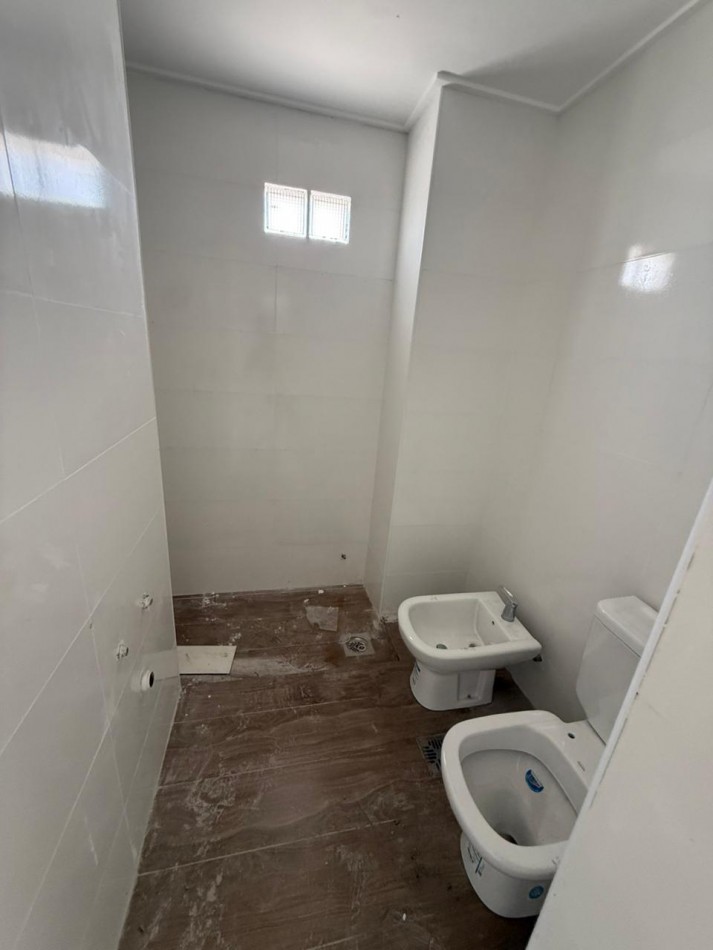 41 E/ 17 Y 18 . 1 DORMITORIOS SEMI PISO-  BARRIO NORTE - A ESTRENAR