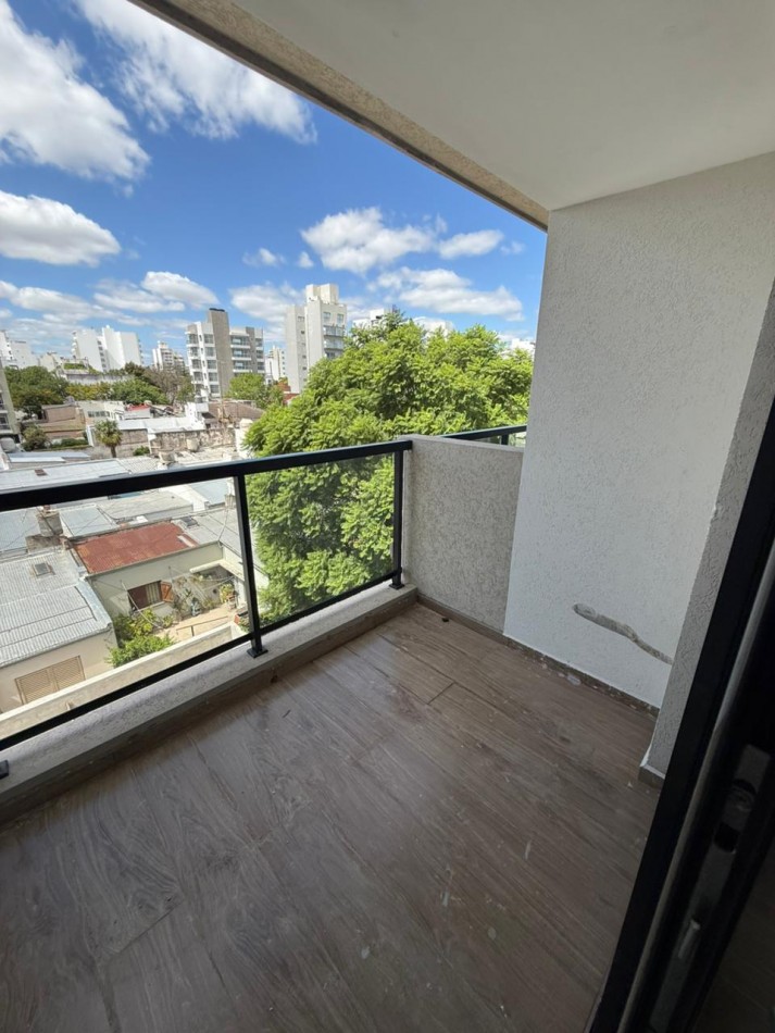 41 E/ 17 Y 18 . 1 DORMITORIOS SEMI PISO-  BARRIO NORTE - A ESTRENAR