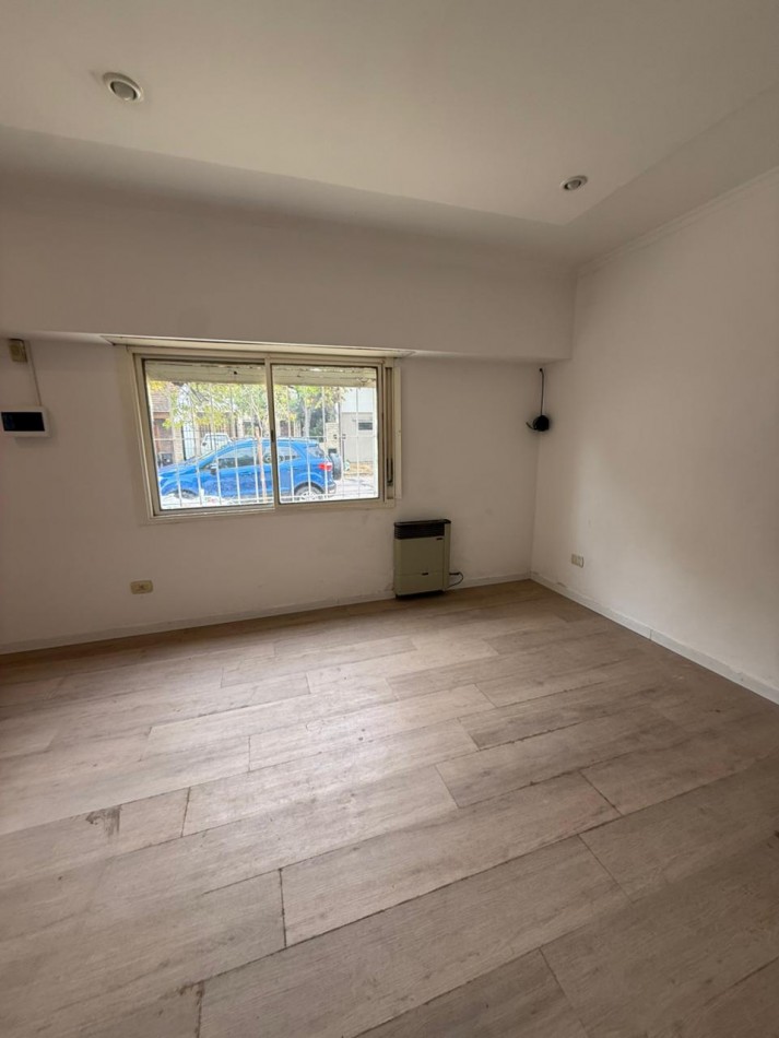 36/ 16 Y 17 - CASA EN ALQUILER DOS DORM ENTRADA DE AUTO
