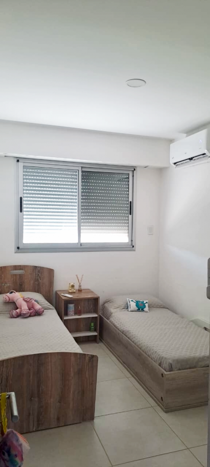 657 e/ 20 bis y 21 - casa 3 dorm - Parque Sicardi