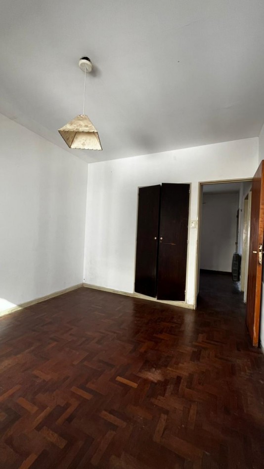 48 e/ 12 y 13 -  VENTA 1 DORM - 4 TO PISO C/FTE - ZONA TRIBUNALES