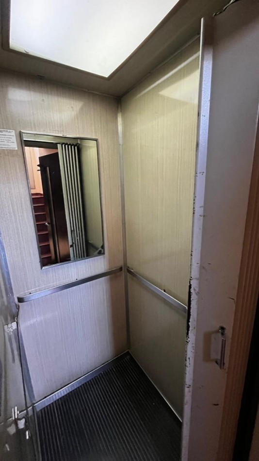 48 e/ 12 y 13 -  VENTA 1 DORM - 4 TO PISO C/FTE - ZONA TRIBUNALES