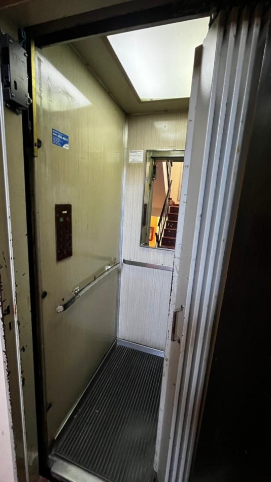 48 e/ 12 y 13 -  VENTA 1 DORM - 4 TO PISO C/FTE - ZONA TRIBUNALES