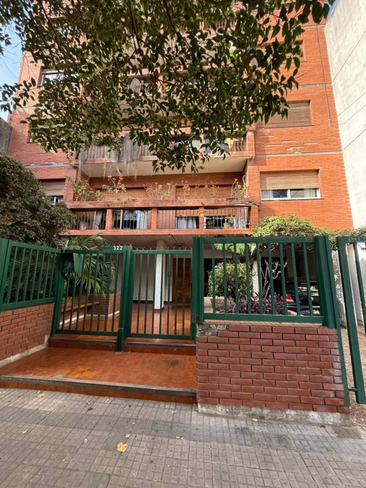 49 E/ 1 Y 2 - DEPARTAMENTO DE 1 DORMITORIO 5 TO PISO AL FRENTE