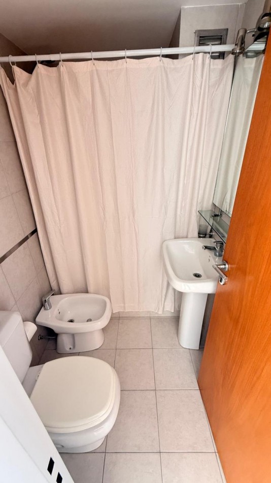MONOAMBIENTE DE CATEGORIA EN ALQUILER - COMPLETAMENTE AMOBLADO. 
