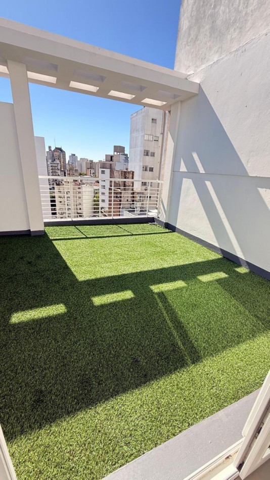 MONOAMBIENTE DE CATEGORIA EN ALQUILER - COMPLETAMENTE AMOBLADO. 